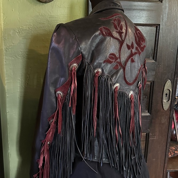 Vintage fringe BoHo leather jacket - Picture 4 of 4